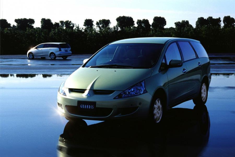 Mitsubishi Grandis '2003